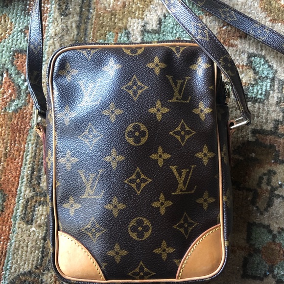 *️⃣SOLD*️⃣ Louis Vuitton Crossbody Amazon Bag - Picture 3 of 8